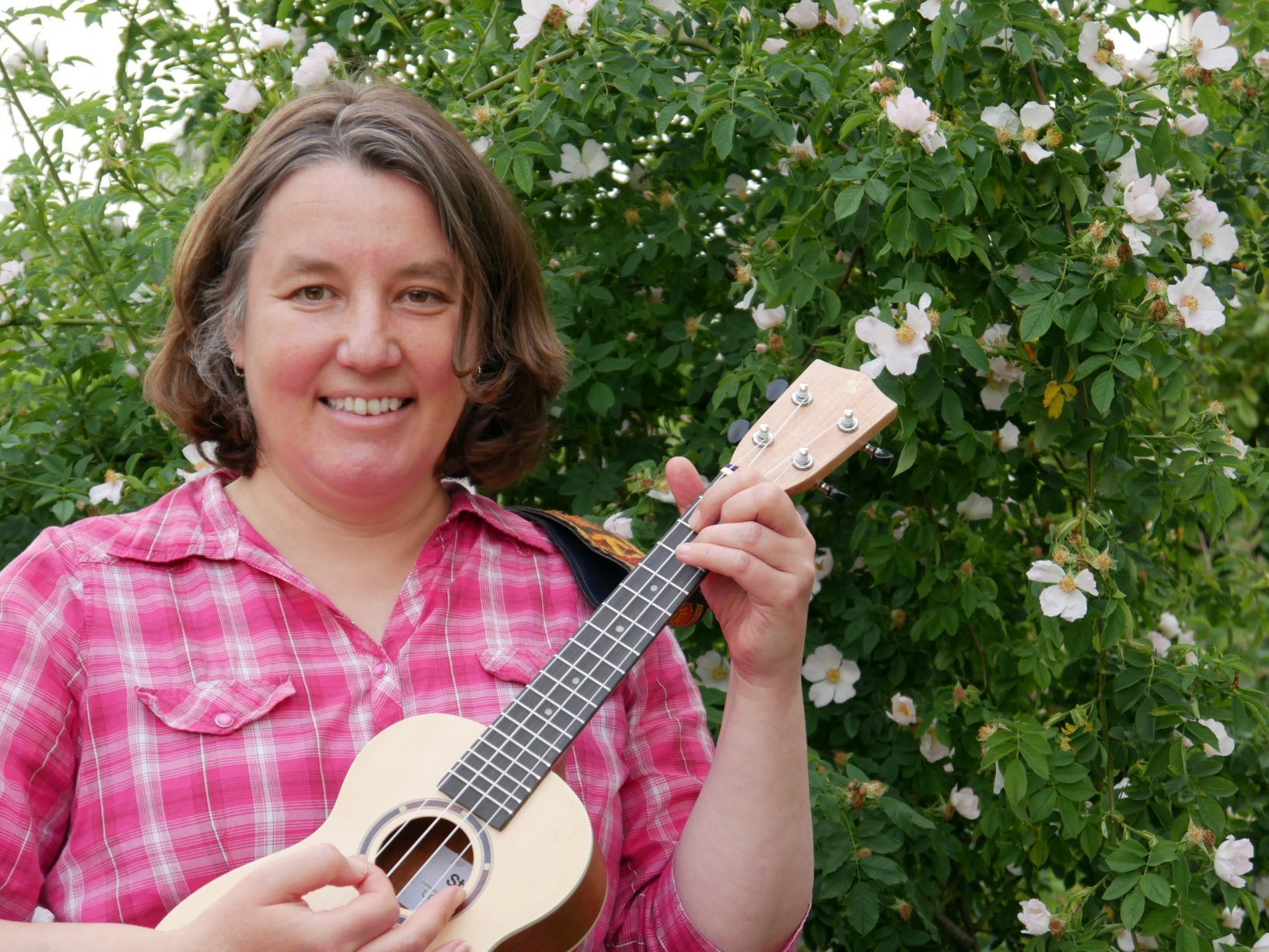 Helgard Füchsel mit ihrer Ukulele Helgard Füchsel mit ihrer Ukulele